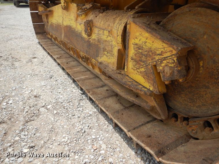 image for item IQ9526 1990 Caterpillar D4H Series II  dozer