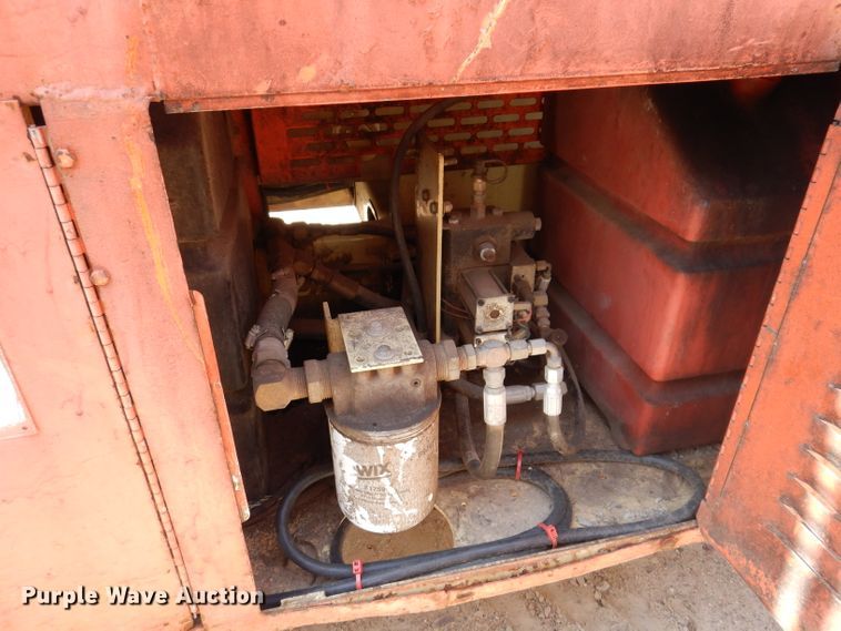 image for item IQ9547 1997 JLG 33RTS  scissor lift