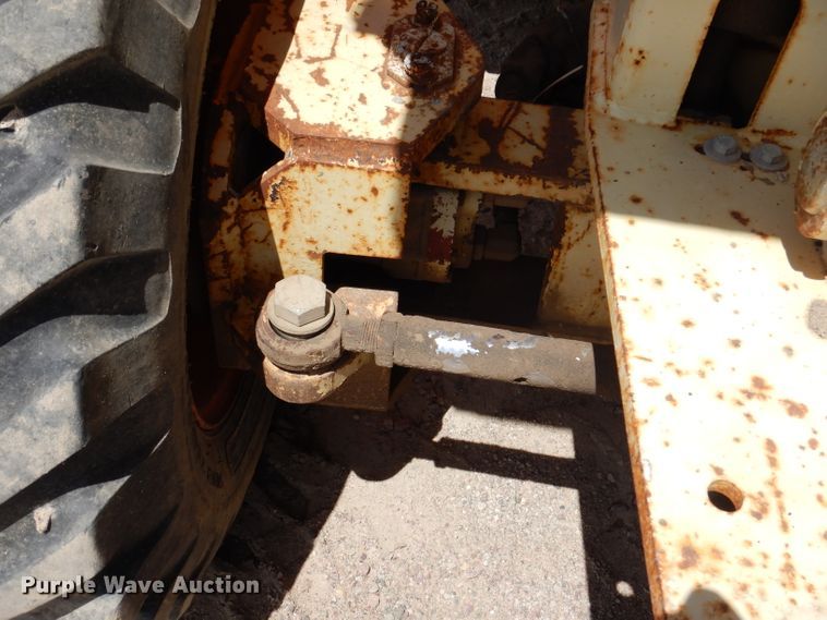 image for item IQ9547 1997 JLG 33RTS  scissor lift