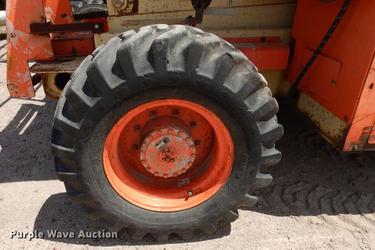 image for item IQ9547 1997 JLG 33RTS  scissor lift