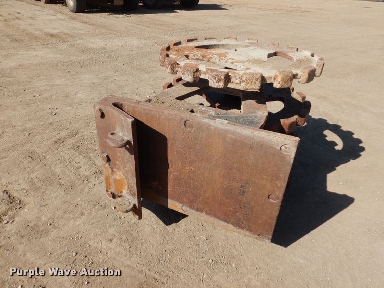 image for item IQ9554 Excavator compaction wheel