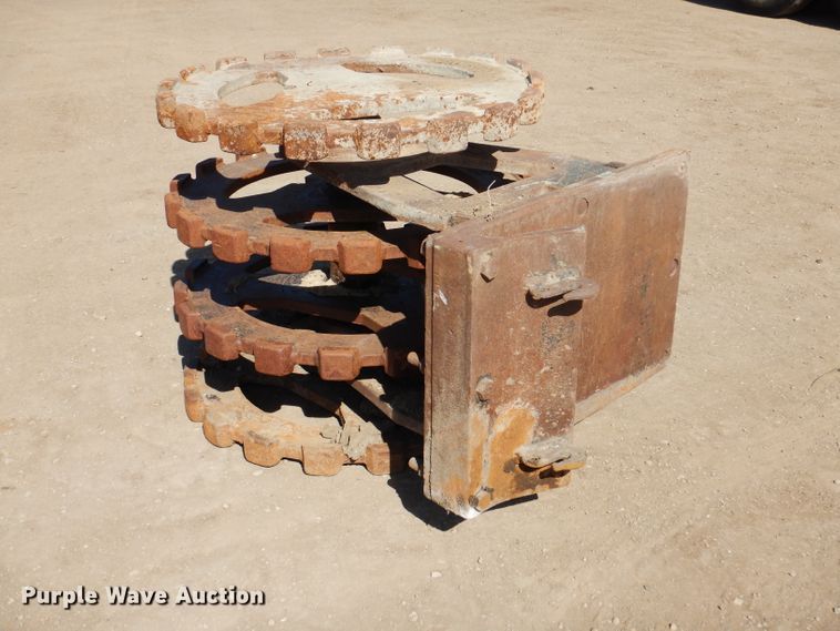 image for item IQ9554 Excavator compaction wheel