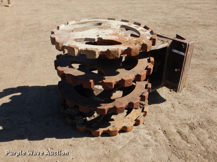 image for item IQ9554 Excavator compaction wheel