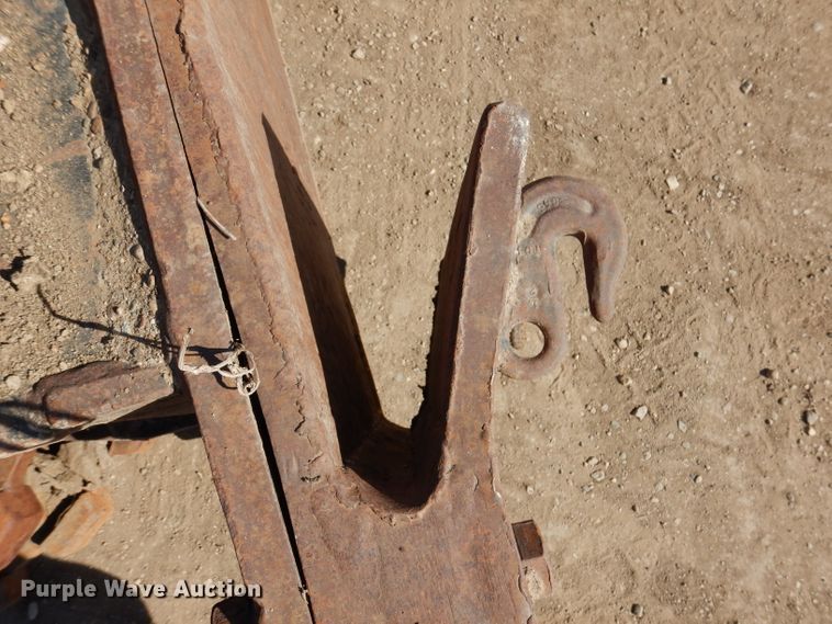 image for item IQ9554 Excavator compaction wheel