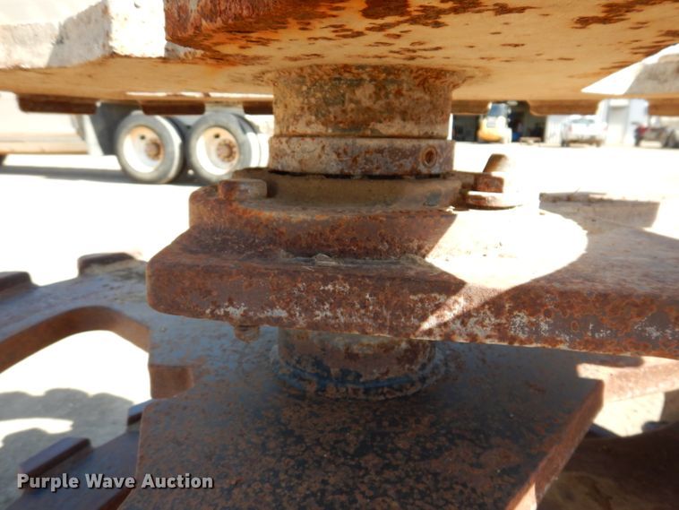 image for item IQ9554 Excavator compaction wheel