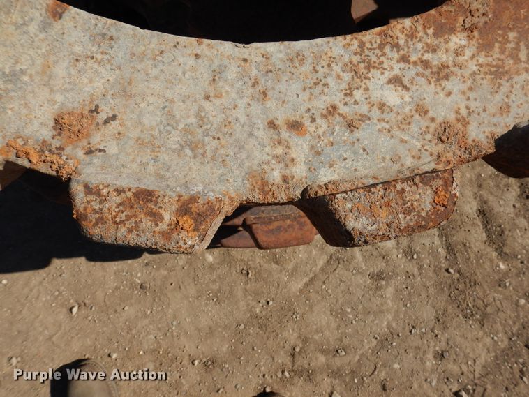 image for item IQ9554 Excavator compaction wheel