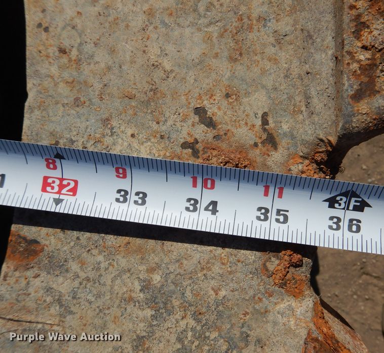 image for item IQ9554 Excavator compaction wheel