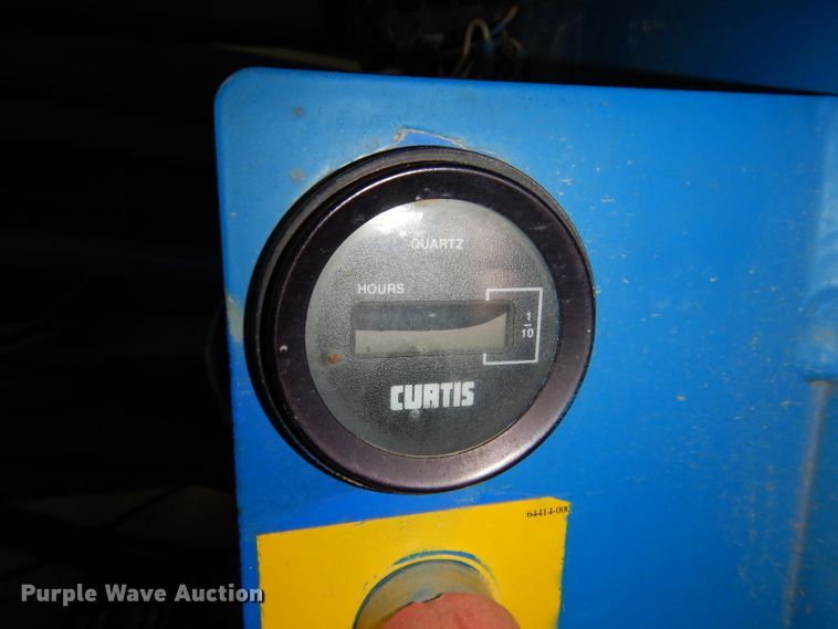 image for item IQ9557 Up Right  SL30 scissor lift