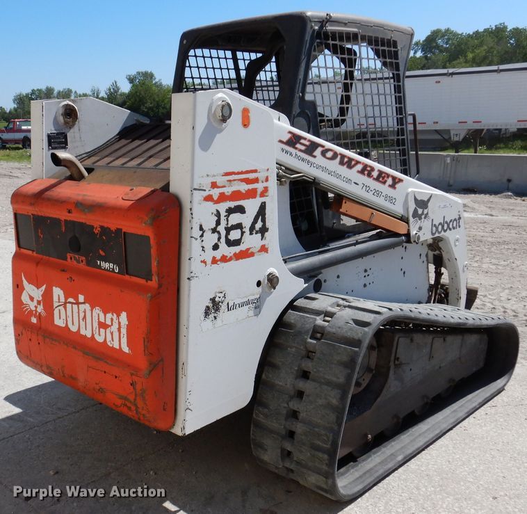 image for item IQ9559 2000 Bobcat 864  tracked skid steer loader