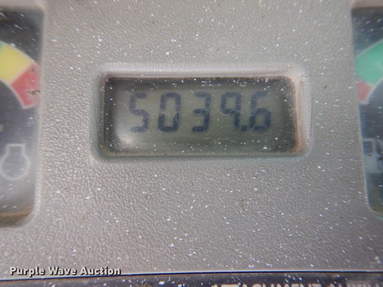 image for item IQ9559 2000 Bobcat 864  tracked skid steer loader