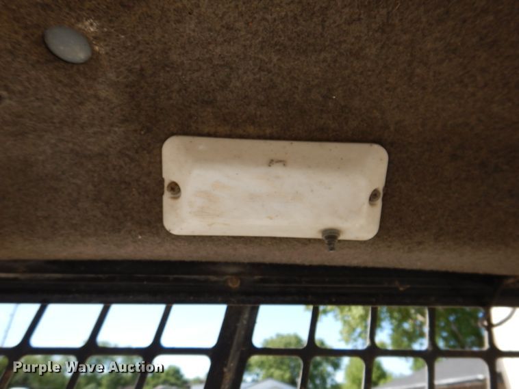 image for item IQ9559 2000 Bobcat 864  tracked skid steer loader