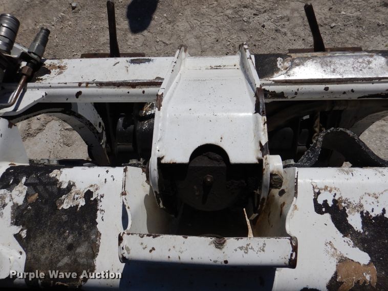 image for item IQ9559 2000 Bobcat 864  tracked skid steer loader