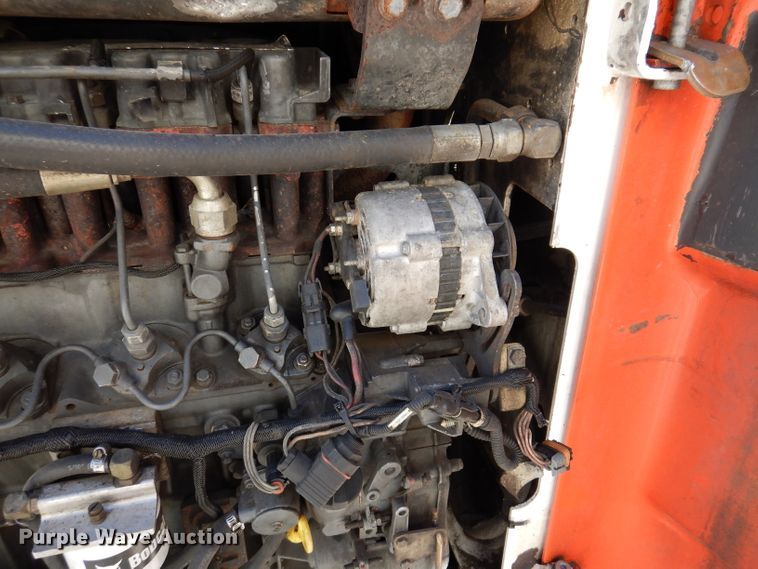 image for item IQ9559 2000 Bobcat 864  tracked skid steer loader