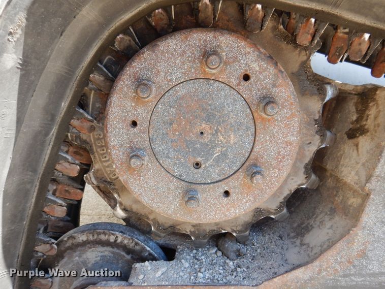 image for item IQ9559 2000 Bobcat 864  tracked skid steer loader