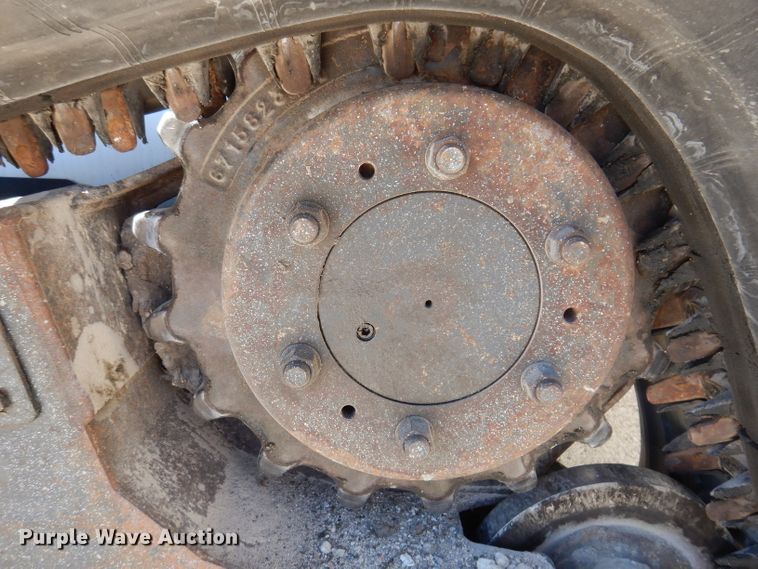 image for item IQ9559 2000 Bobcat 864  tracked skid steer loader