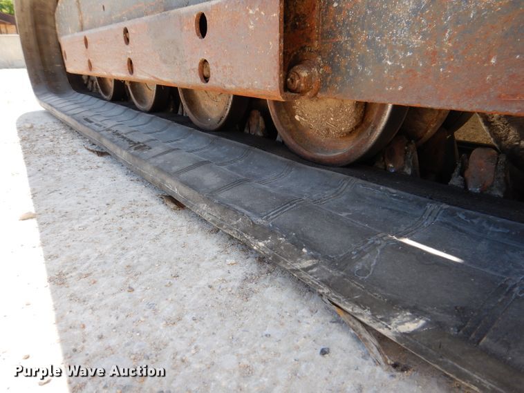 image for item IQ9559 2000 Bobcat 864  tracked skid steer loader