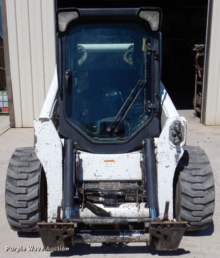 image for item IQ9560 2011 Bobcat S770  skid steer loader
