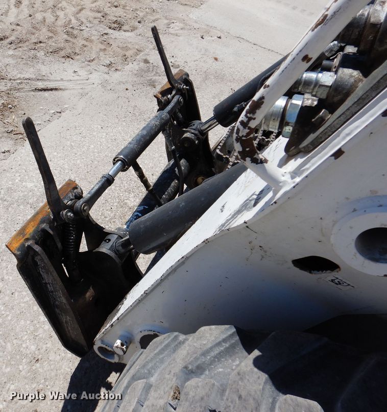 image for item IQ9560 2011 Bobcat S770  skid steer loader