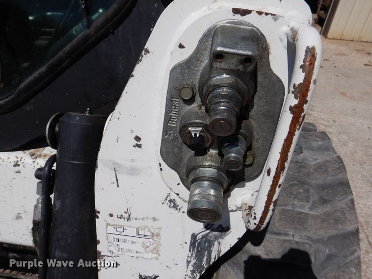 image for item IQ9560 2011 Bobcat S770  skid steer loader