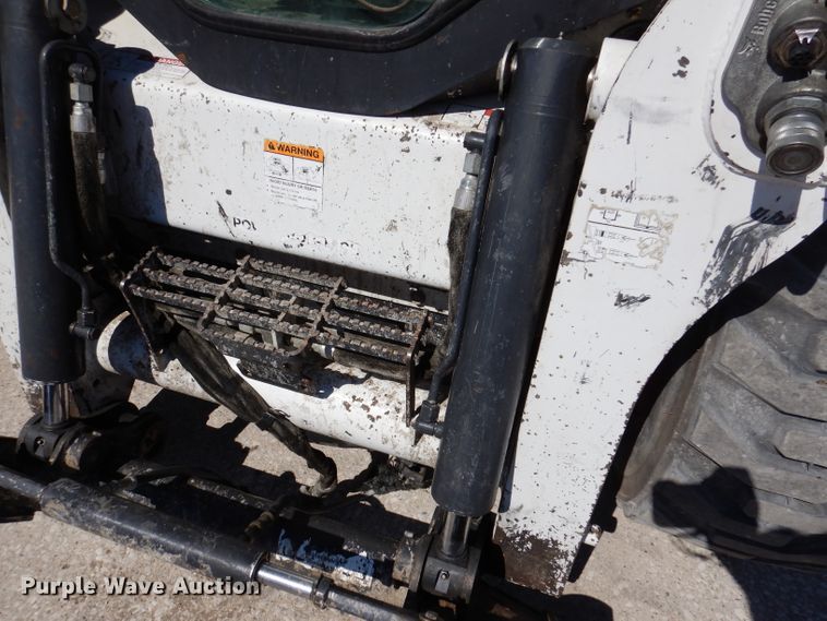 image for item IQ9560 2011 Bobcat S770  skid steer loader