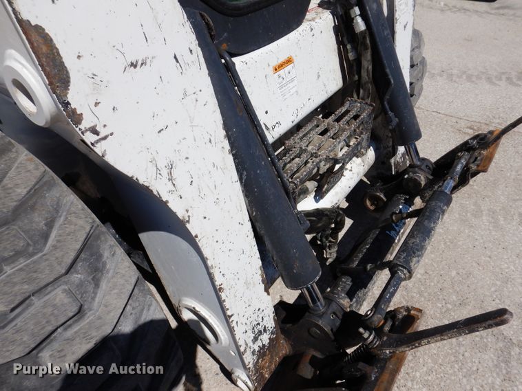 image for item IQ9560 2011 Bobcat S770  skid steer loader