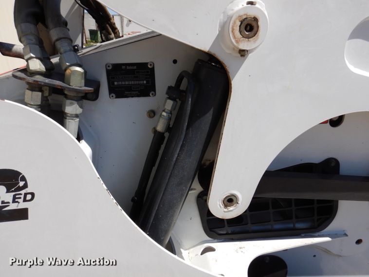 image for item IQ9560 2011 Bobcat S770  skid steer loader