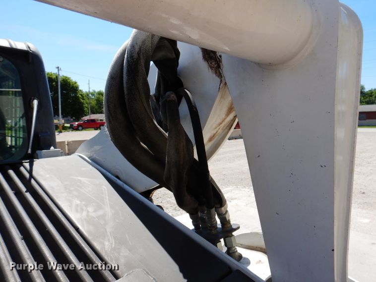 image for item IQ9560 2011 Bobcat S770  skid steer loader