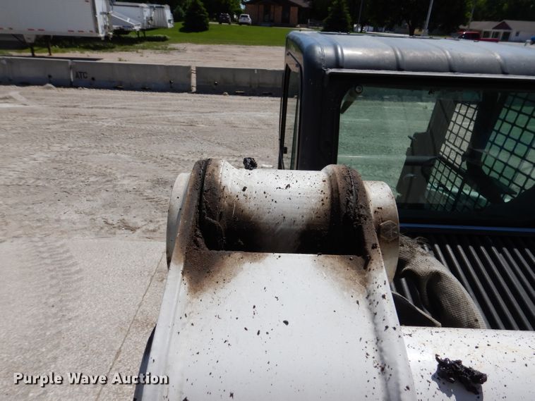 image for item IQ9560 2011 Bobcat S770  skid steer loader