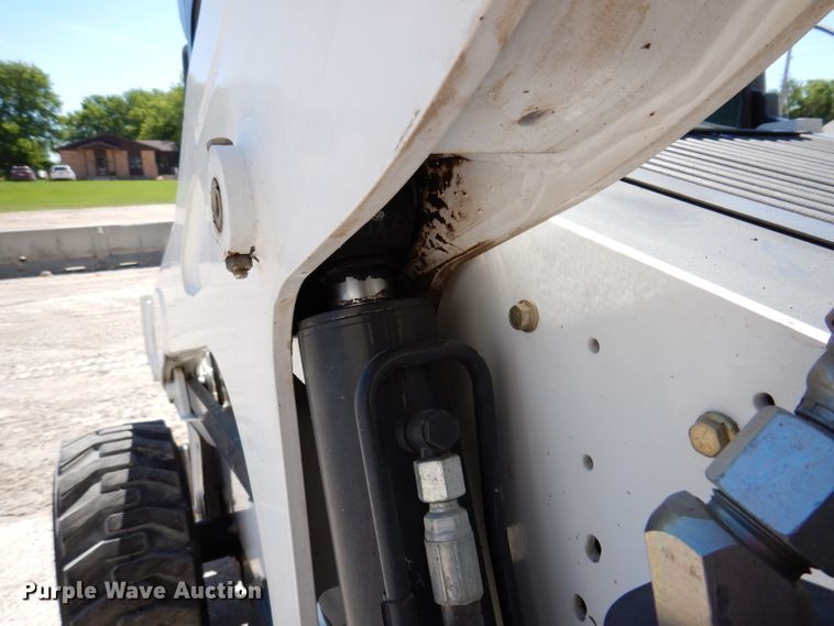 image for item IQ9560 2011 Bobcat S770  skid steer loader