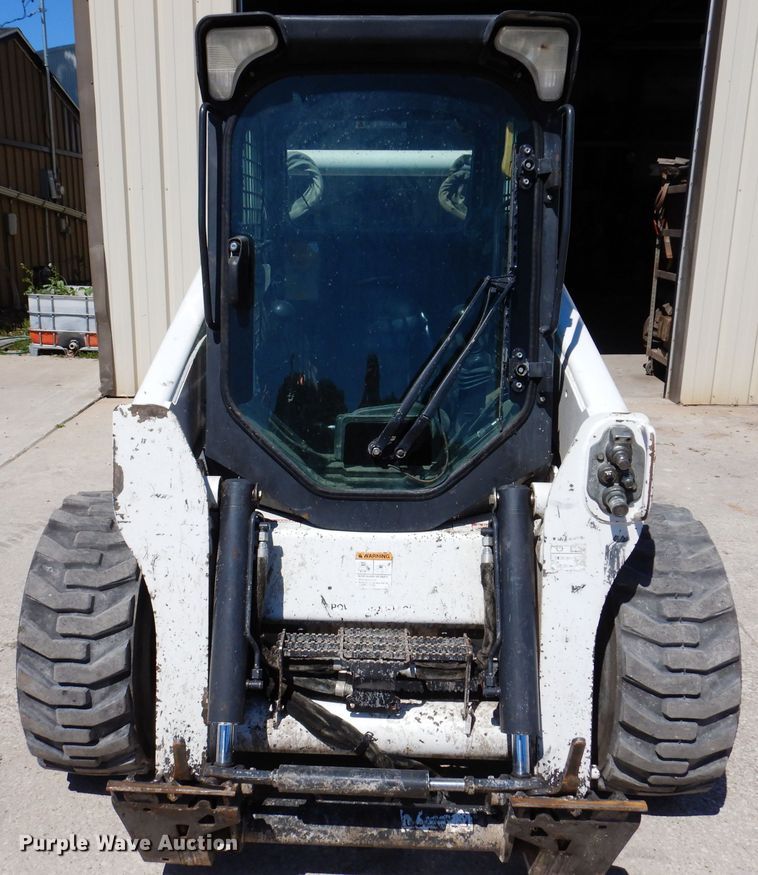 image for item IQ9560 2011 Bobcat S770  skid steer loader