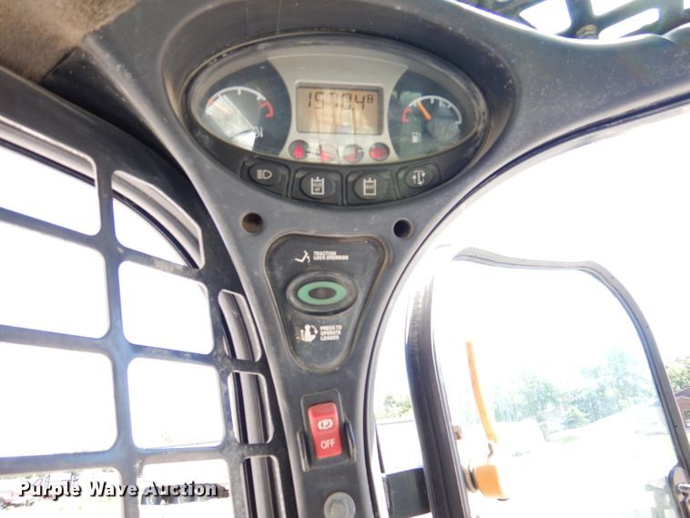 image for item IQ9560 2011 Bobcat S770  skid steer loader