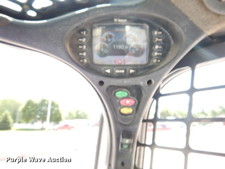 image for item IQ9560 2011 Bobcat S770  skid steer loader