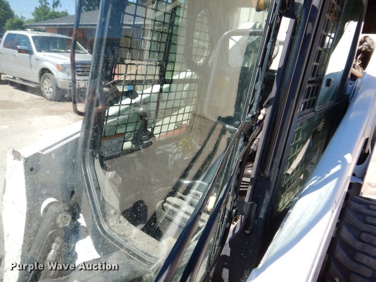 image for item IQ9560 2011 Bobcat S770  skid steer loader