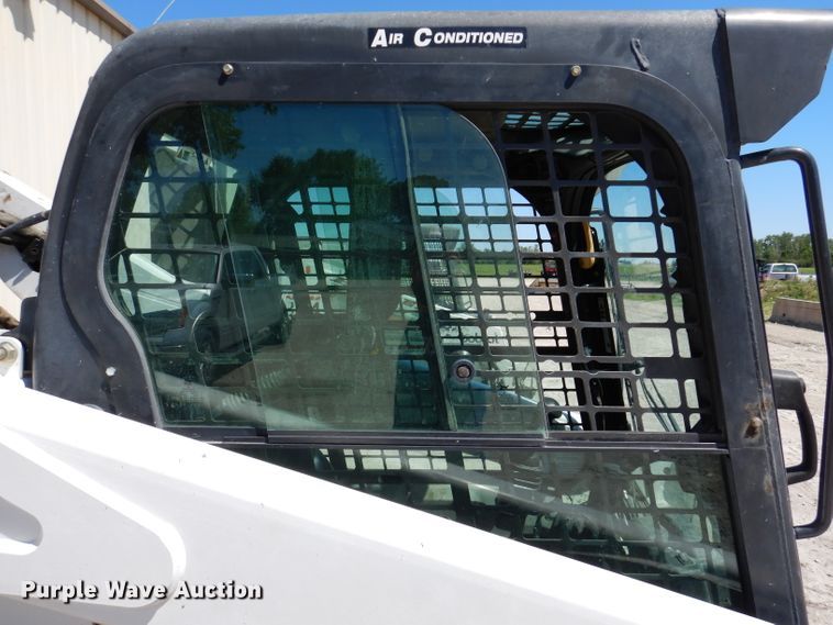 image for item IQ9560 2011 Bobcat S770  skid steer loader