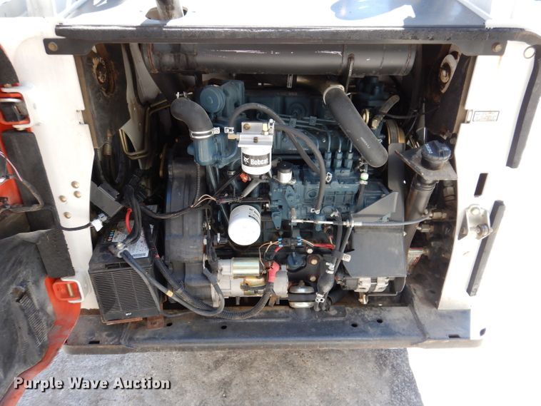 image for item IQ9560 2011 Bobcat S770  skid steer loader