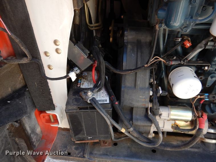 image for item IQ9560 2011 Bobcat S770  skid steer loader