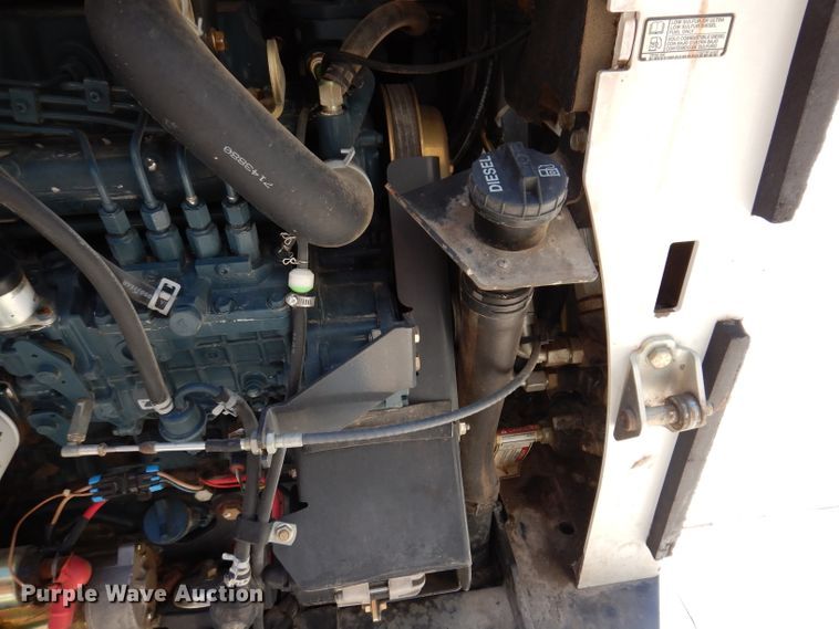 image for item IQ9560 2011 Bobcat S770  skid steer loader