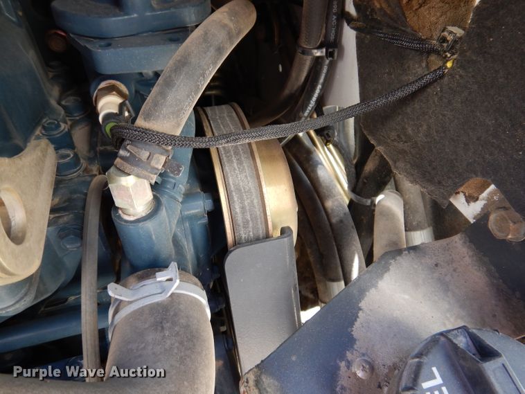 image for item IQ9560 2011 Bobcat S770  skid steer loader