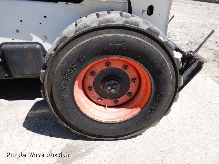 image for item IQ9560 2011 Bobcat S770  skid steer loader