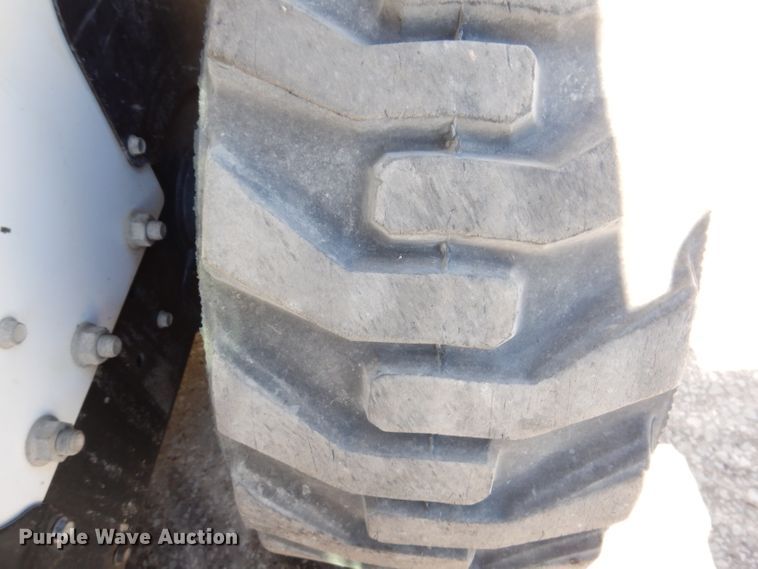 image for item IQ9560 2011 Bobcat S770  skid steer loader