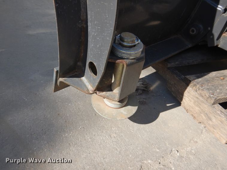 image for item IQ9562 FFC 173355  72"W skid steer snow plow