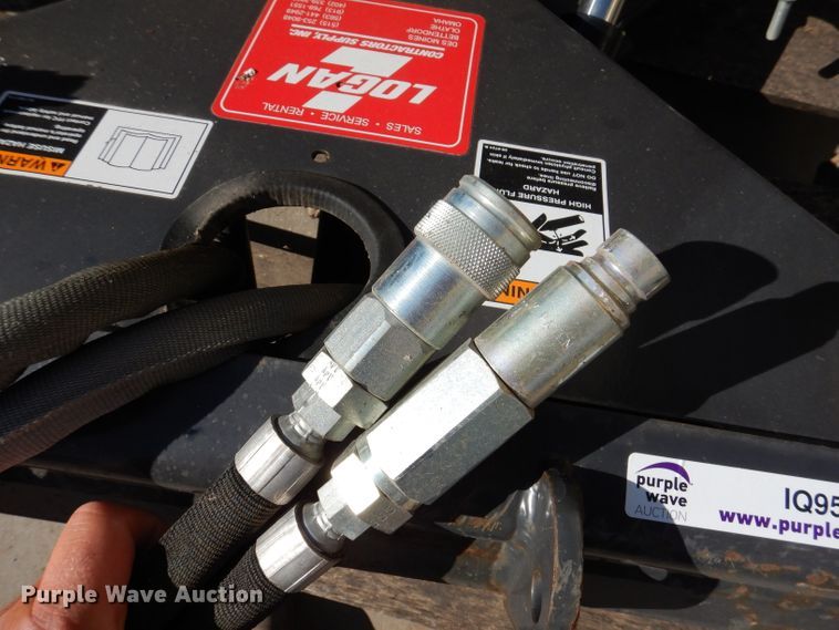 image for item IQ9562 FFC 173355  72"W skid steer snow plow