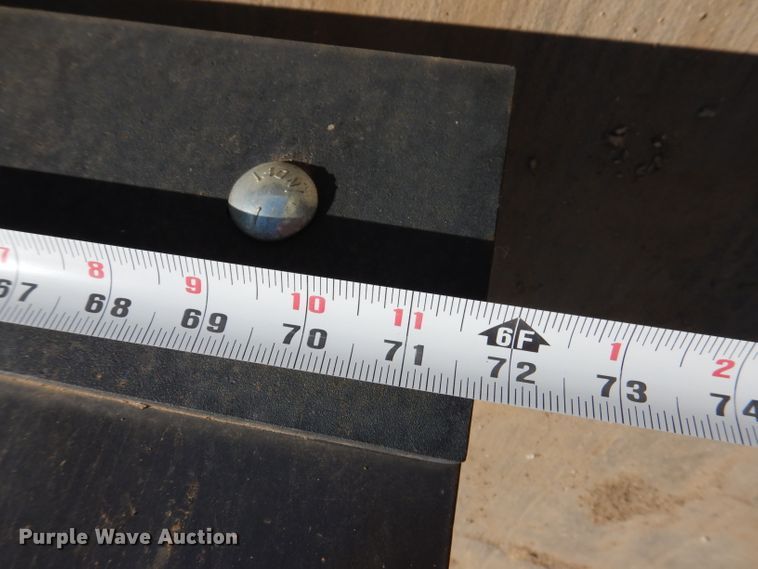 image for item IQ9562 FFC 173355  72"W skid steer snow plow