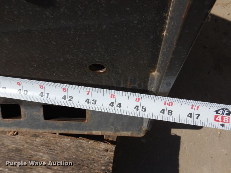 image for item IQ9562 FFC 173355  72"W skid steer snow plow