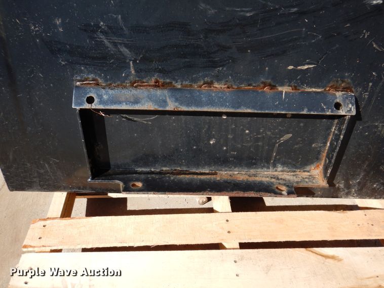 image for item IQ9563 Bradco 107783  45"W loader bucket