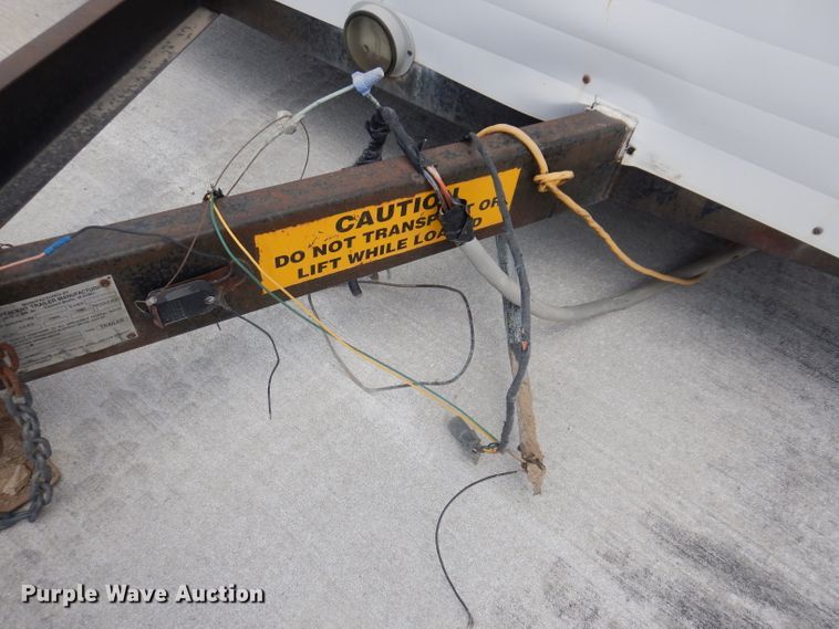 image for item IQ9575 1999 Independent Trailer Office Master  job trailer