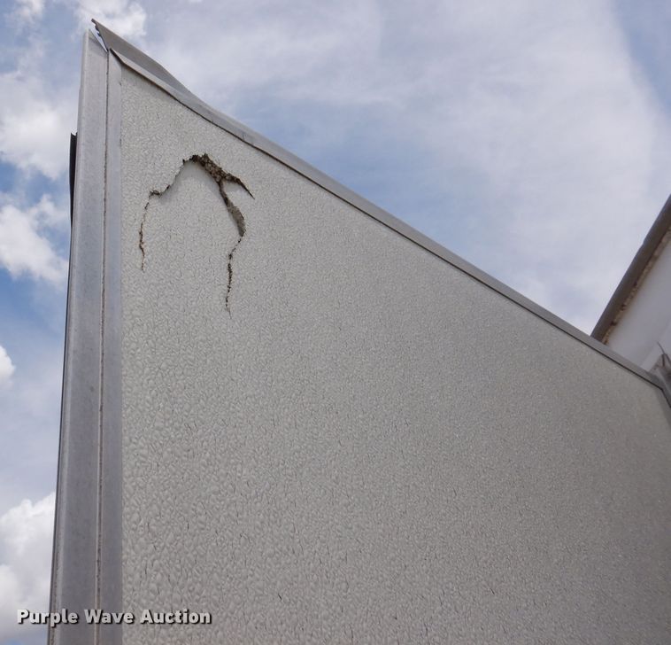 image for item IQ9575 1999 Independent Trailer Office Master  job trailer