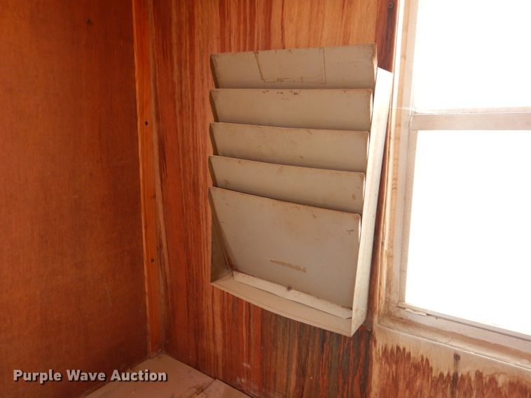 image for item IQ9575 1999 Independent Trailer Office Master  job trailer