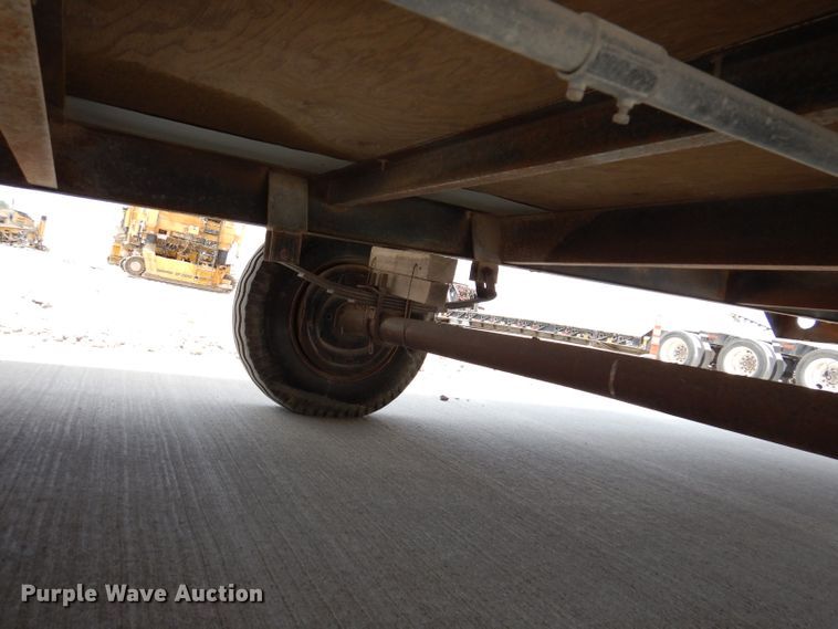 image for item IQ9575 1999 Independent Trailer Office Master  job trailer