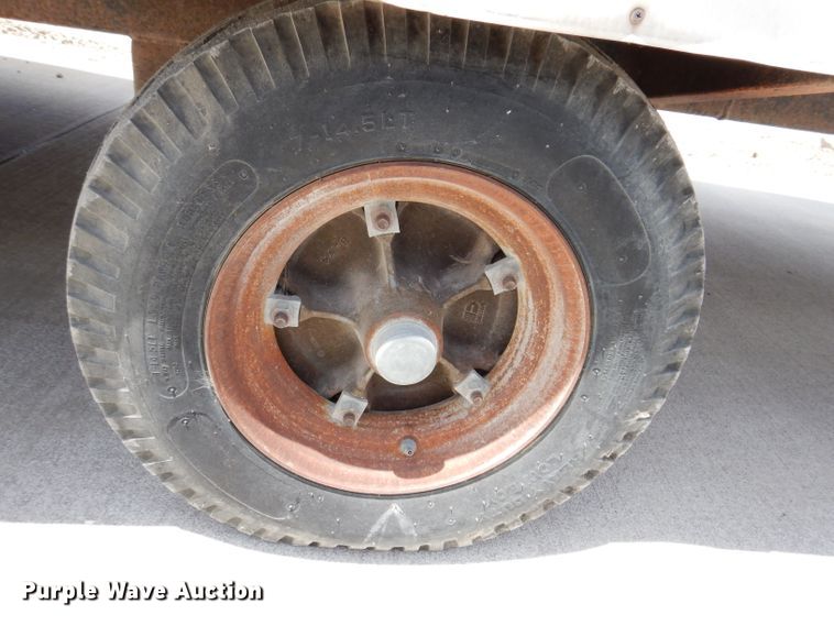 image for item IQ9575 1999 Independent Trailer Office Master  job trailer